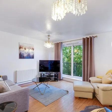 Mannys Apartment - Nice & Cozy 4Bed Diamond Lodge